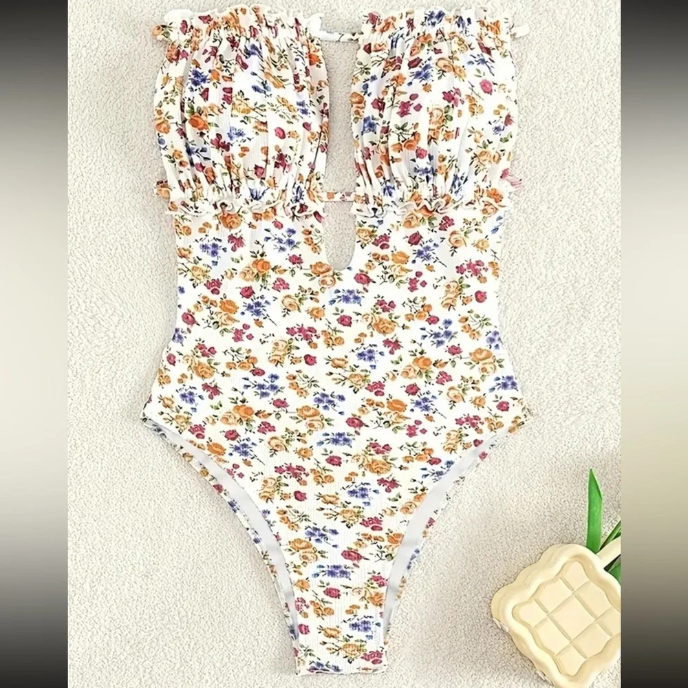 Women’s One Piece Cut-Out Floral Strapless Baithing Suit Size M - Picture 5 of 6